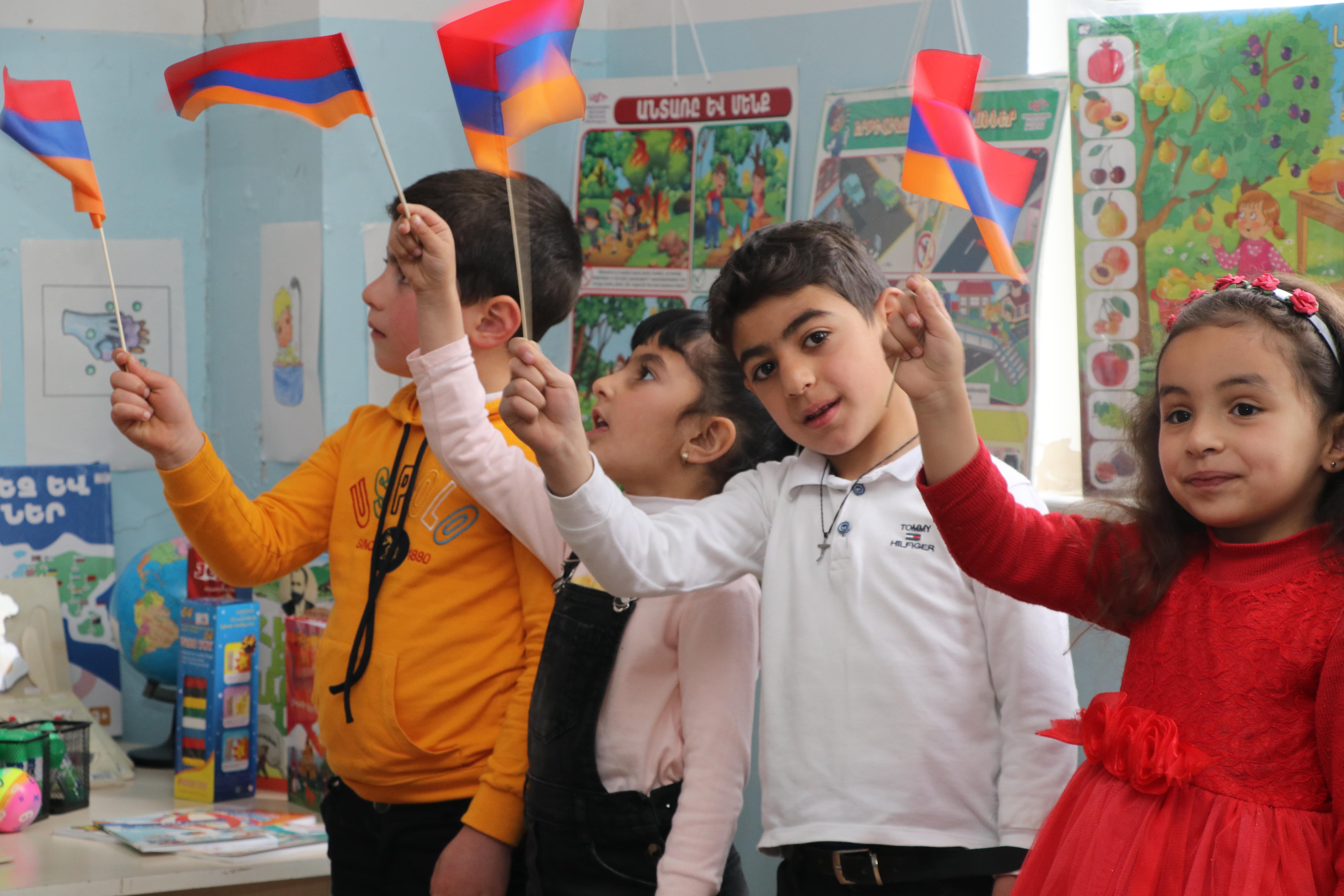 ՆԱԽԱԴՊՐՈՑԱԿԱՆ ՏԱՐԻՔԻ ԵՐԵԽԱՆԵՐԻ ԿՐԹՈՒԹՅԱՆ ԲԱՐԵԼԱՎՈՒՄ «ՍՅՈՒՆԻՔ-ԶԱՐԳԱՑՈՒՄ» ՀԿ-Ի ԱՋԱԿՑՈՒԹՅԱՄԲ